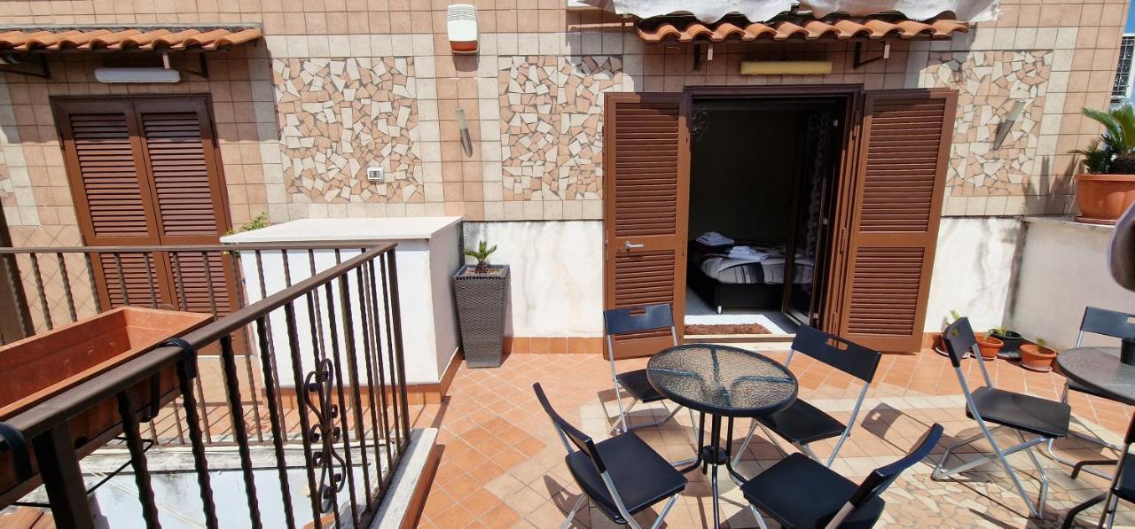 Ferienwohnung Fashion House Napoli Exterior foto